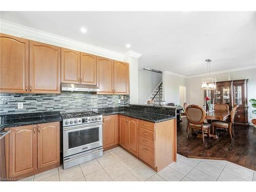 3541 Jorie Crescent, Mississauga, ON - Indoor Photo Showing Kitchen