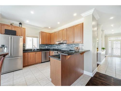 3541 Jorie Crescent, Mississauga, ON - Indoor Photo Showing Kitchen With Stainless Steel Kitchen