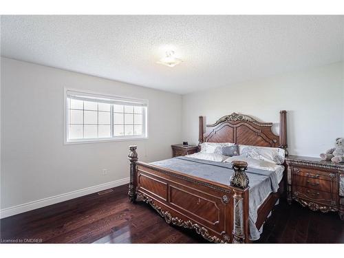 3541 Jorie Crescent, Mississauga, ON - Indoor Photo Showing Bedroom