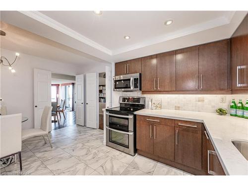 1905-2170 Marine Drive, Oakville, ON - Indoor Photo Showing Kitchen