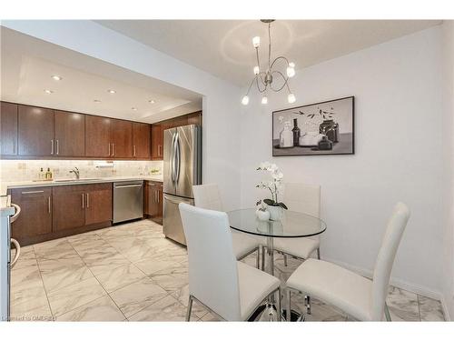 1905-2170 Marine Drive, Oakville, ON - Indoor Photo Showing Dining Room