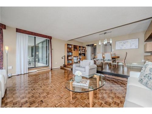 1905-2170 Marine Drive, Oakville, ON - Indoor Photo Showing Living Room