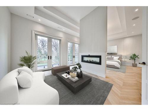 556 Fourth Line, Oakville, ON - Indoor Photo Showing Living Room With Fireplace