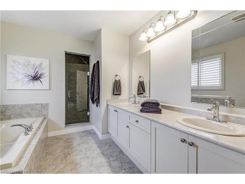 3 Cowper Court, Hamilton, ON - Indoor Photo Showing Bathroom