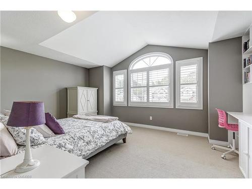 3 Cowper Court, Hamilton, ON - Indoor Photo Showing Bedroom