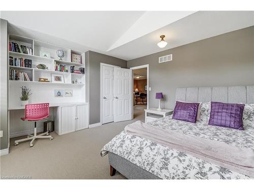 3 Cowper Court, Hamilton, ON - Indoor Photo Showing Bedroom