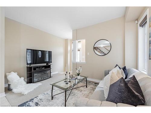 46 Hugill Way, Waterdown, ON - Indoor Photo Showing Living Room