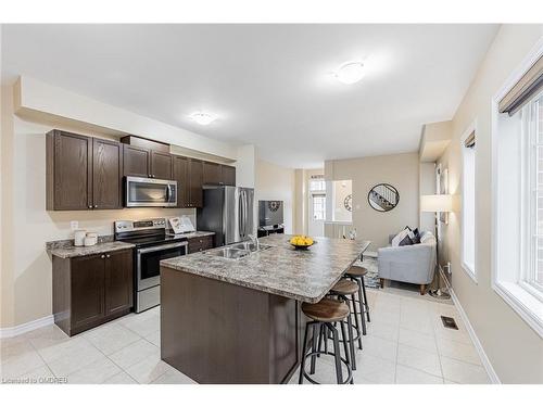 46 Hugill Way, Waterdown, ON - Indoor Photo Showing Kitchen