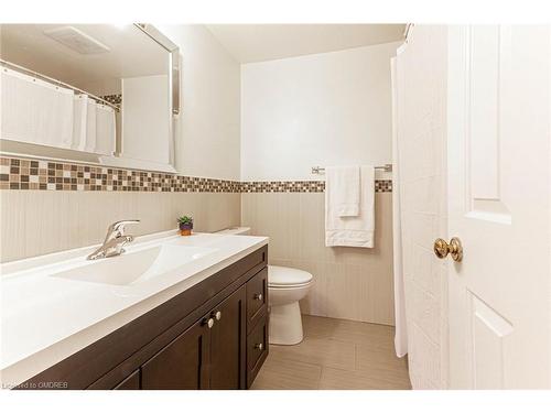 3175 Thorncrest Drive, Mississauga, ON - Indoor Photo Showing Bathroom