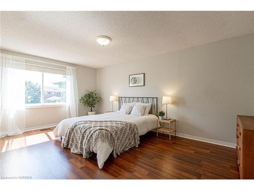 3175 Thorncrest Drive, Mississauga, ON - Indoor Photo Showing Bedroom