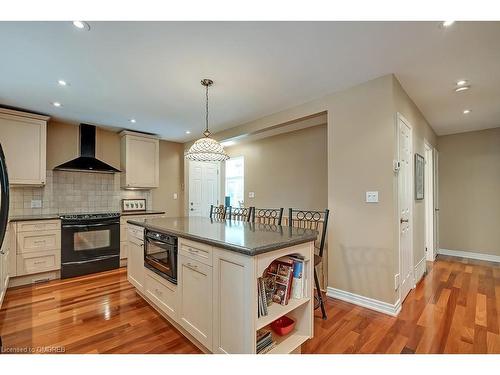 2492 Woburn Crescent, Oakville, ON - Indoor Photo Showing Kitchen