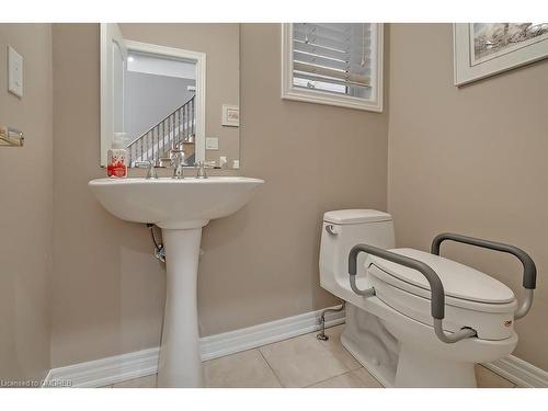 2433 Presquile Drive, Oakville, ON - Indoor Photo Showing Bathroom