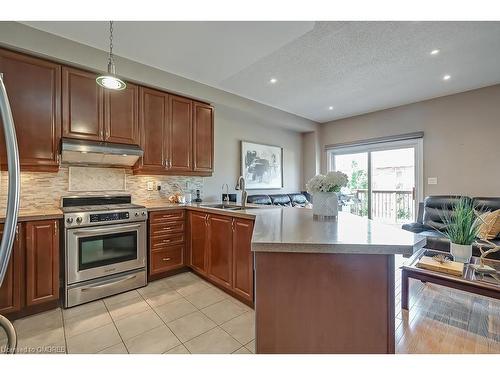 2433 Presquile Drive, Oakville, ON - Indoor Photo Showing Kitchen With Stainless Steel Kitchen