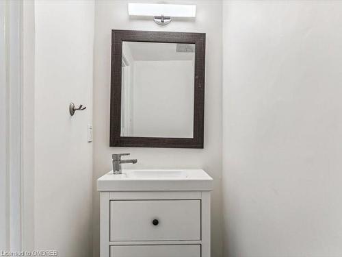 22-242 Lakeport Road, St. Catharines, ON - Indoor Photo Showing Bathroom