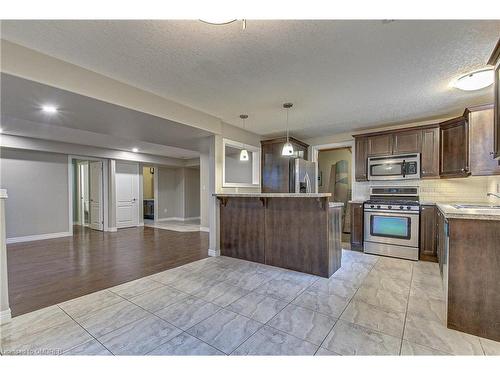 123 Coulas Crescent, Waterford, ON - Indoor Photo Showing Kitchen