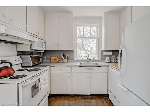 200 William Street, Oakville, ON - Indoor Photo Showing Kitchen