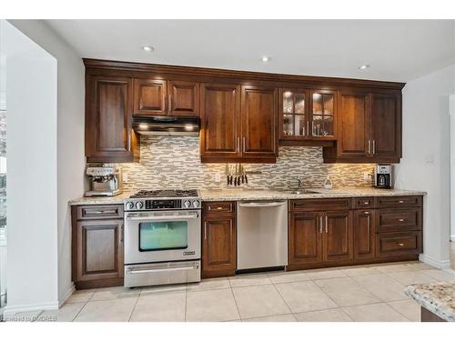 1129 Shaw Street, Oakville, ON - Indoor Photo Showing Kitchen