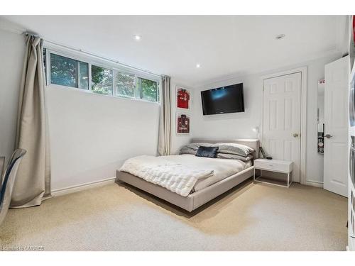 1129 Shaw Street, Oakville, ON - Indoor Photo Showing Bedroom