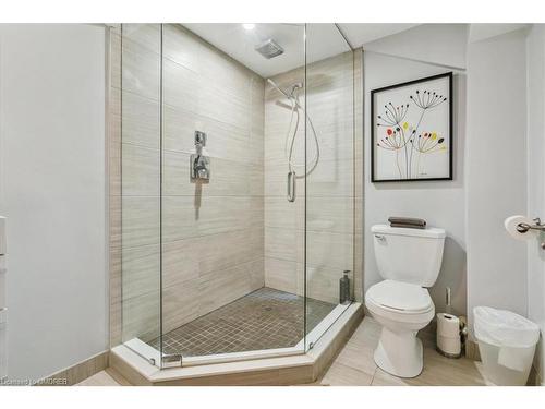 1129 Shaw Street, Oakville, ON - Indoor Photo Showing Bathroom