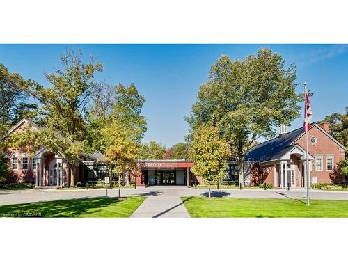 257 Wedgewood Drive, Oakville, ON - Outdoor With Facade