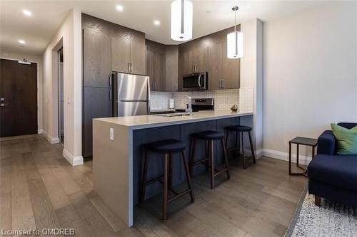 207-101 Locke Street S, Hamilton, ON - Indoor Photo Showing Kitchen With Upgraded Kitchen