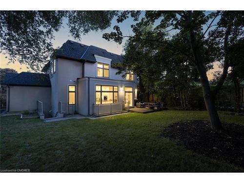 2209 Sloane Drive, Oakville, ON - Outdoor