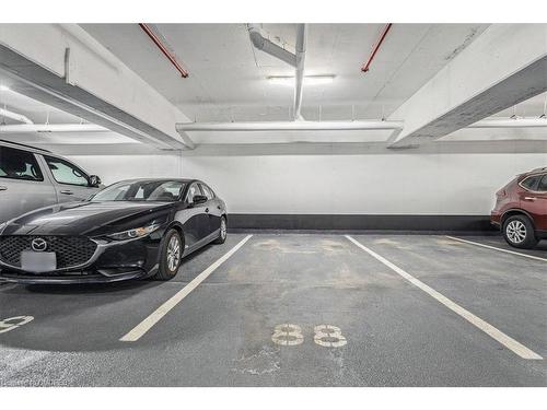 248-2481 Taunton Road Road, Oakville, ON - Indoor Photo Showing Garage