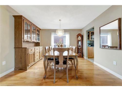 227 Farley Drive, Guelph, ON - Indoor Photo Showing Dining Room