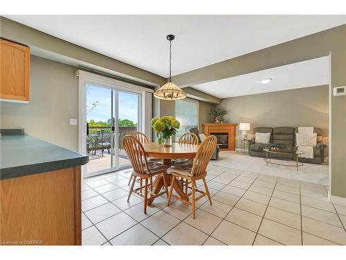 227 Farley Drive, Guelph, ON - Indoor Photo Showing Dining Room