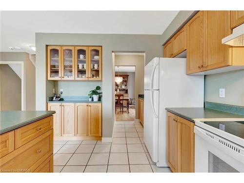 227 Farley Drive, Guelph, ON - Indoor Photo Showing Kitchen