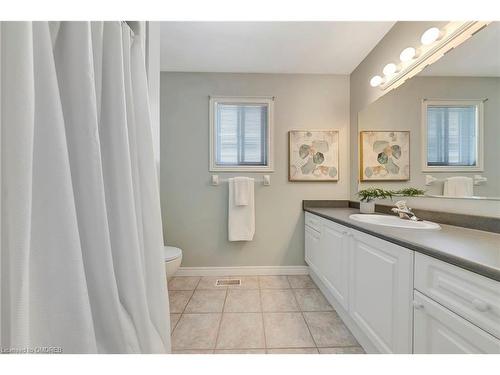 227 Farley Drive, Guelph, ON - Indoor Photo Showing Bathroom