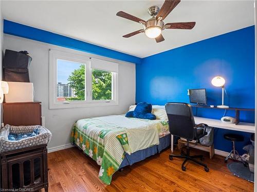 2215 Springfield Court, Mississauga, ON - Indoor Photo Showing Bedroom