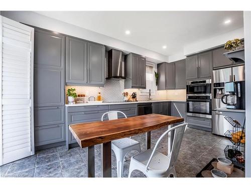 44 Forbes Terrace, Milton, ON - Indoor Photo Showing Kitchen