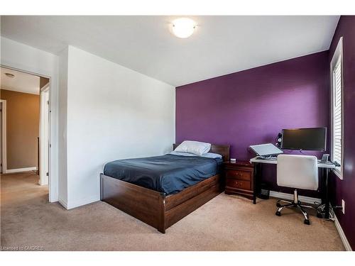 44 Forbes Terrace, Milton, ON - Indoor Photo Showing Bedroom