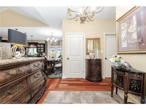 18 Martha Court, Fenwick, ON - Indoor Photo Showing Living Room With Fireplace