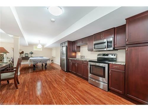 18 Martha Court, Fenwick, ON - Indoor Photo Showing Kitchen