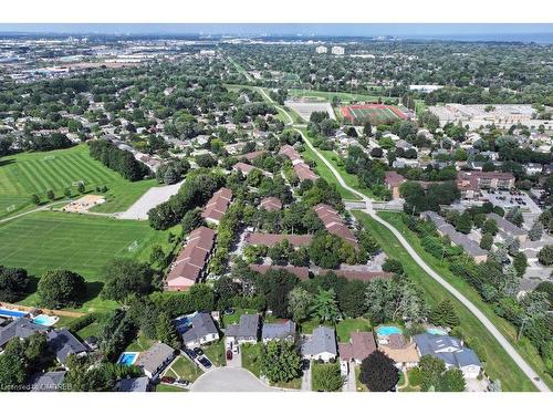 4018 Kingston Court, Burlington, ON - Outdoor With View