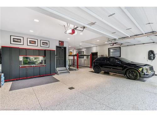 212 Lakeside Avenue, Burlington, ON - Indoor Photo Showing Garage