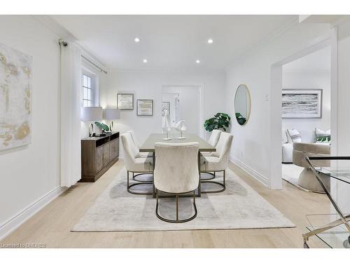 1316 Cambridge Drive, Oakville, ON - Indoor Photo Showing Dining Room