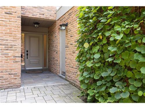 1164 Cynthia Lane, Oakville, ON - Outdoor