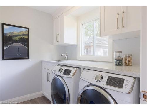 1164 Cynthia Lane, Oakville, ON - Indoor Photo Showing Laundry Room