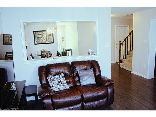 200 English Lane, Brantford, ON - Indoor Photo Showing Living Room