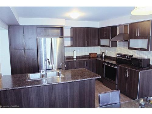 200 English Lane, Brantford, ON - Indoor Photo Showing Kitchen With Double Sink