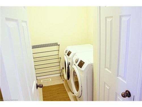 200 English Lane, Brantford, ON - Indoor Photo Showing Laundry Room