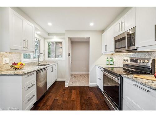 3-1513 Upper Middle Road, Burlington, ON - Indoor Photo Showing Kitchen With Upgraded Kitchen