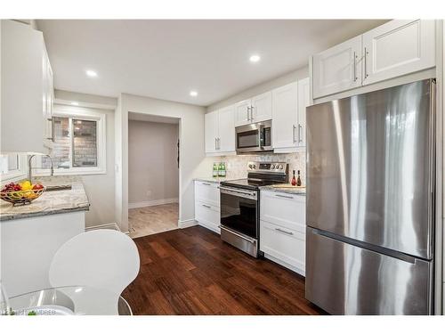 3-1513 Upper Middle Road, Burlington, ON - Indoor Photo Showing Kitchen With Upgraded Kitchen