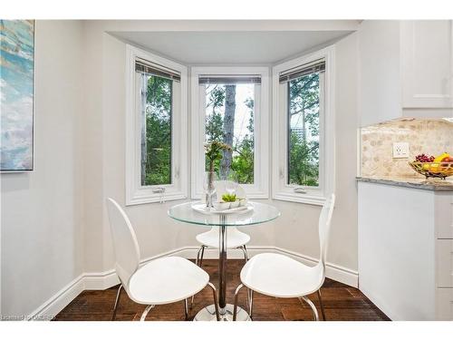 3-1513 Upper Middle Road, Burlington, ON - Indoor Photo Showing Dining Room