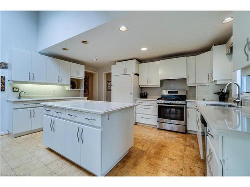 431 Pomona Avenue, Burlington, ON - Indoor Photo Showing Kitchen