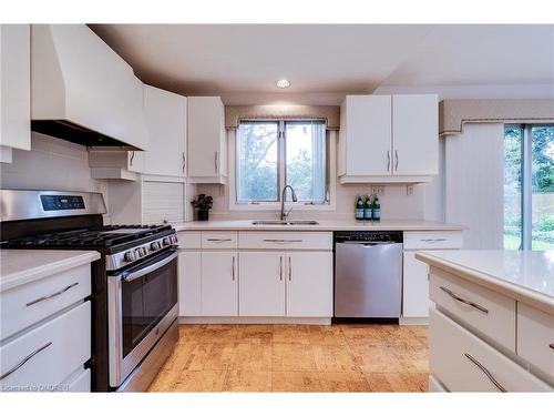 431 Pomona Avenue, Burlington, ON - Indoor Photo Showing Kitchen