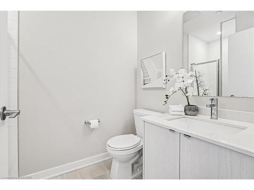 202-1440 Clarriage Court, Milton, ON - Indoor Photo Showing Bathroom